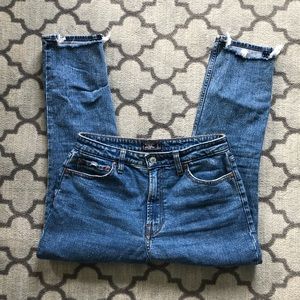 EUC Abercrombie & Fitch Slim Leg Jeans